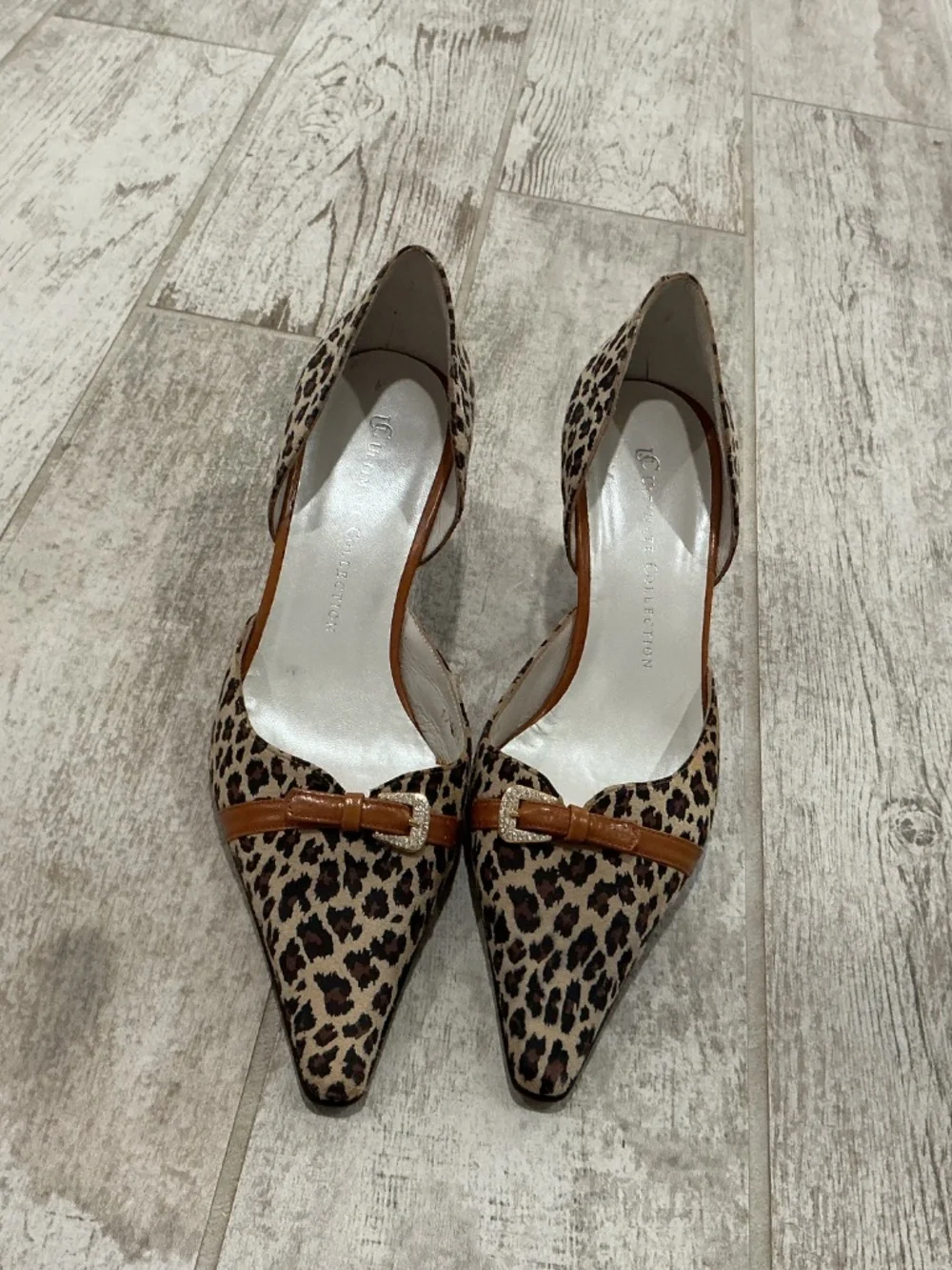 Women’s leather animal print shoes size US 8.5